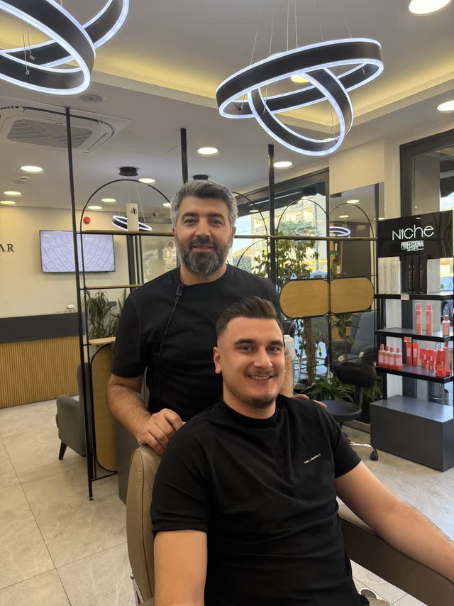 Hikmet Yaşar ve misafiri kesim sonrası